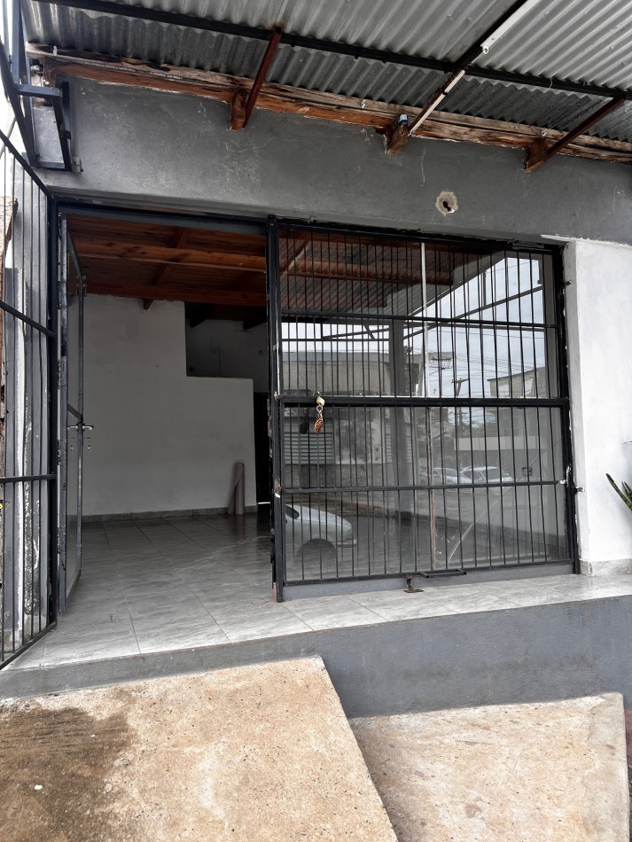 ALQUILER LOCAL COMERCIAL / MONOAMBIENTE 